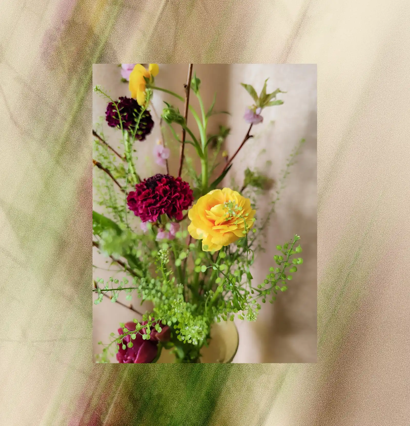 Composition florale fête des mères – bouquet coloré– fleuriste Trévoux